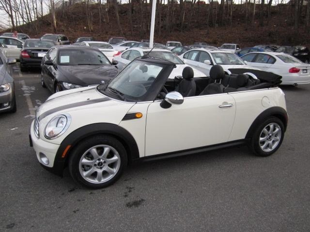 Mini Cooper 2010 photo 1