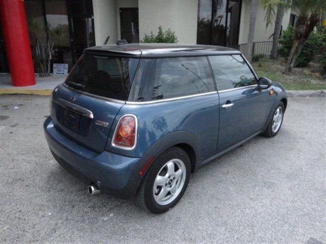 Mini Cooper 2010 photo 4