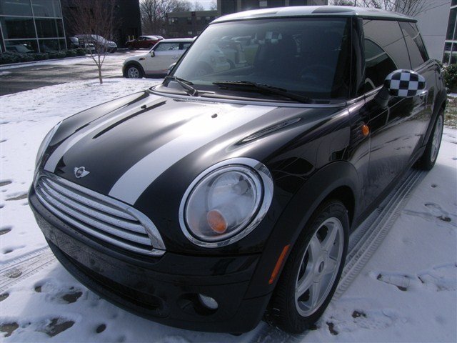 Mini Cooper Base Unspecified