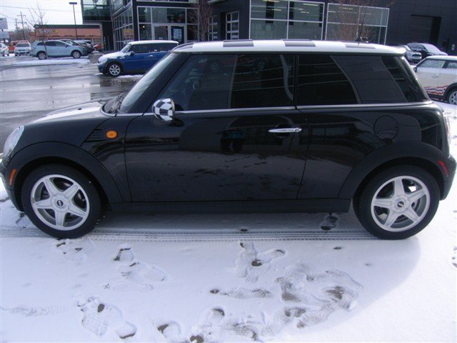 Mini Cooper 2010 photo 2