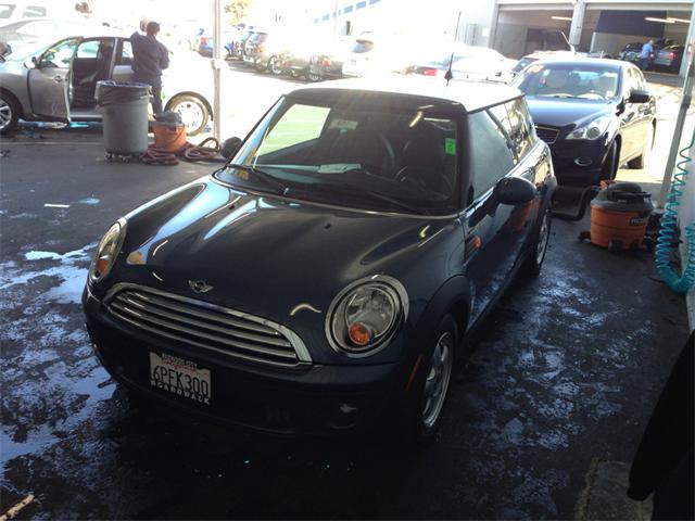 Mini Cooper Base Unspecified