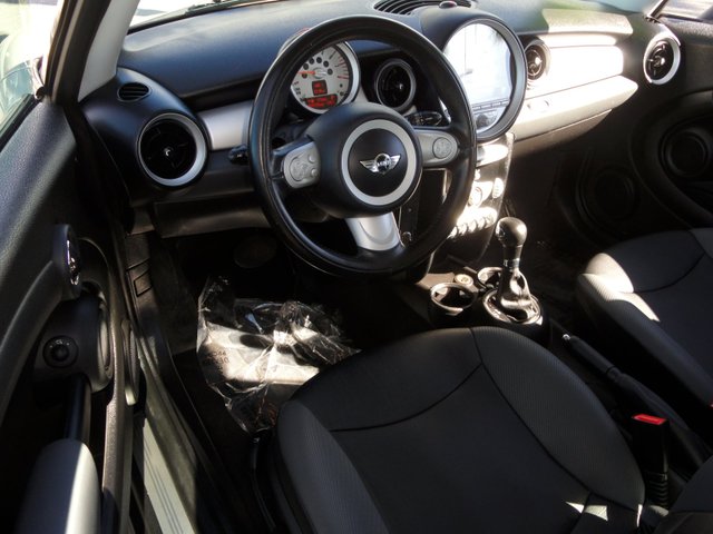 Mini Cooper 2010 photo 3