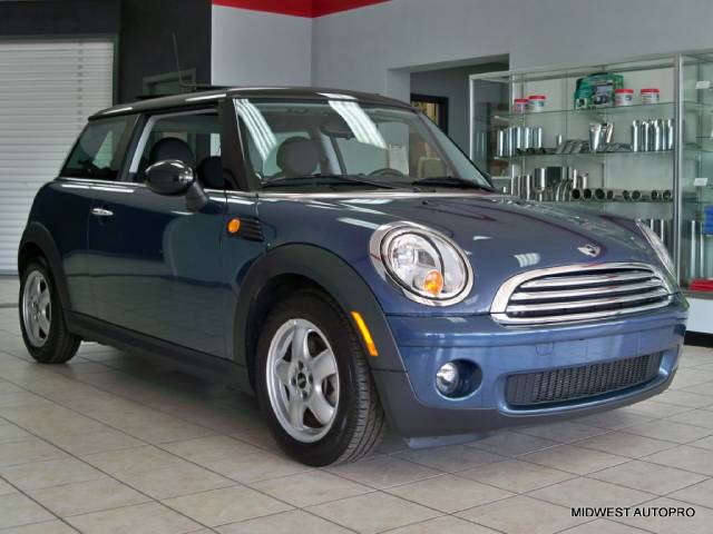 Mini Cooper 2010 photo 2