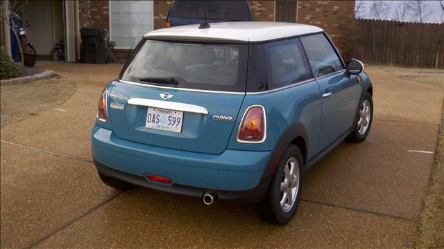 Mini Cooper 2010 photo 2