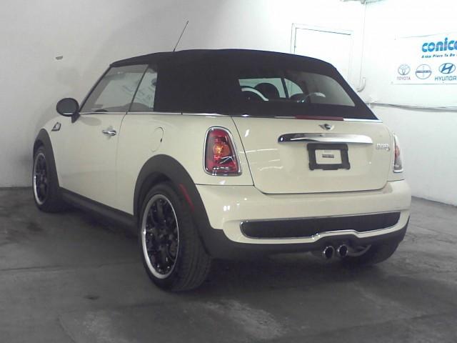 Mini Cooper 2010 photo 1