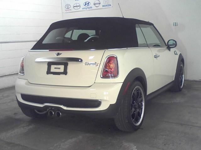 Mini Cooper 2010 photo 2