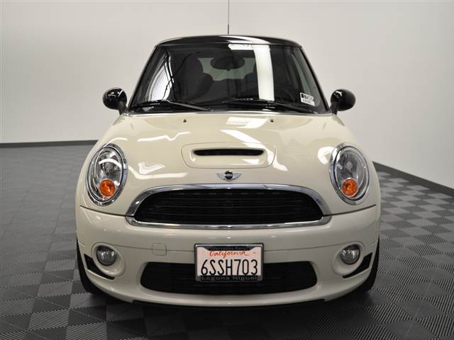 Mini Cooper 2010 photo 1