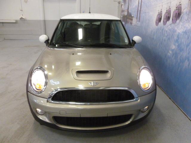 Mini Cooper 2010 photo 2