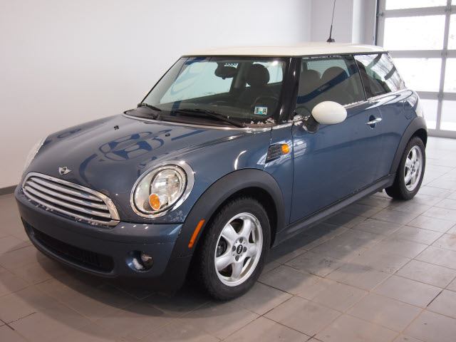 Mini Cooper 2010 photo 1