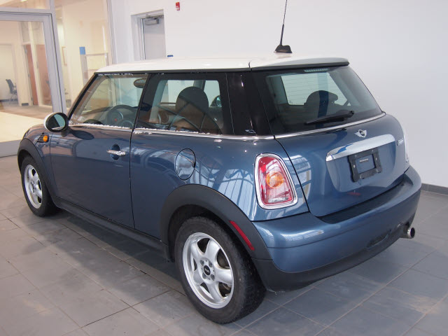 Mini Cooper 2010 photo 2