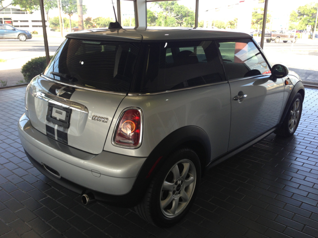 Mini Cooper 2010 photo 6