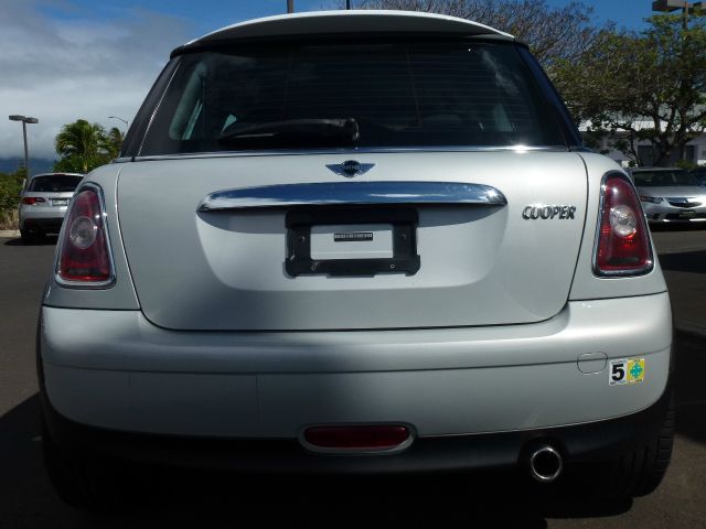 Mini Cooper 2010 photo 1