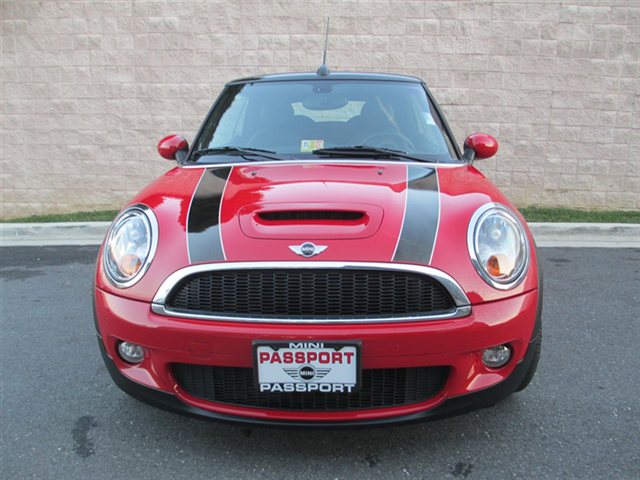 Mini Cooper 2010 photo 2