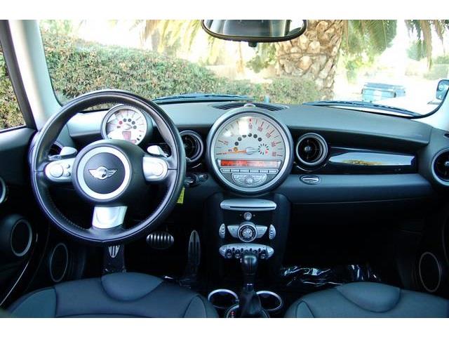 Mini Cooper 2010 photo 3