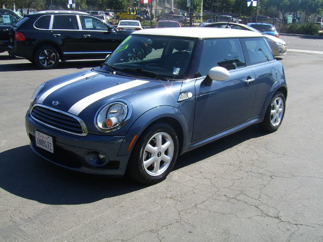 Mini Cooper Base Hatchback