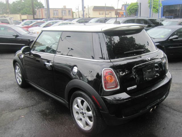 Mini Cooper 2010 photo 6