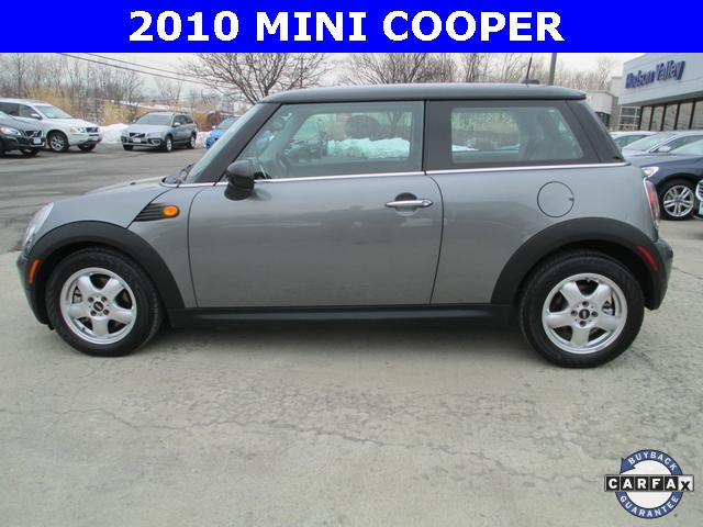 Mini Cooper 2010 photo 1