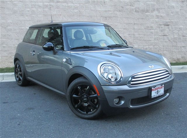 Mini Cooper Base Unspecified