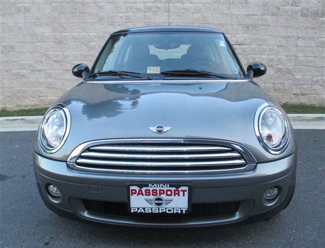 Mini Cooper 2010 photo 1