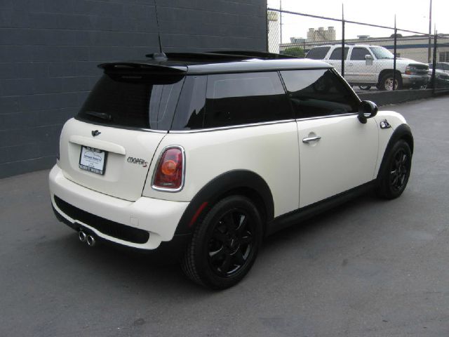 Mini Cooper 2010 photo 3