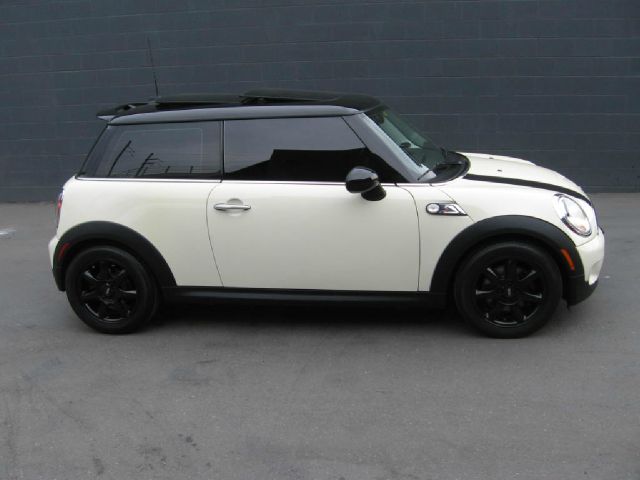 Mini Cooper 2010 photo 4