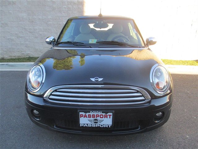 Mini Cooper 2010 photo 2