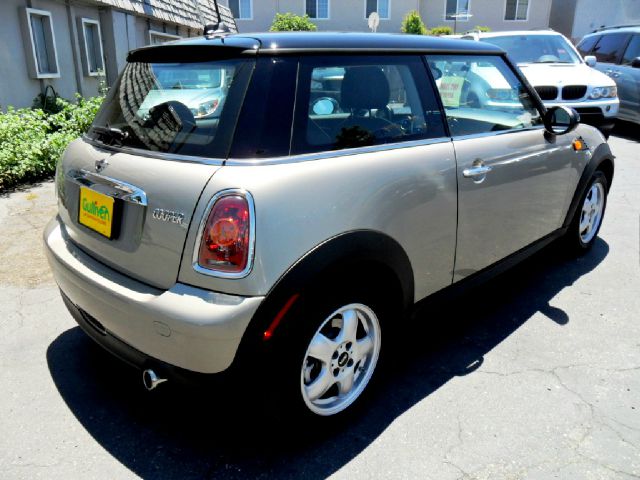 Mini Cooper 2010 photo 3