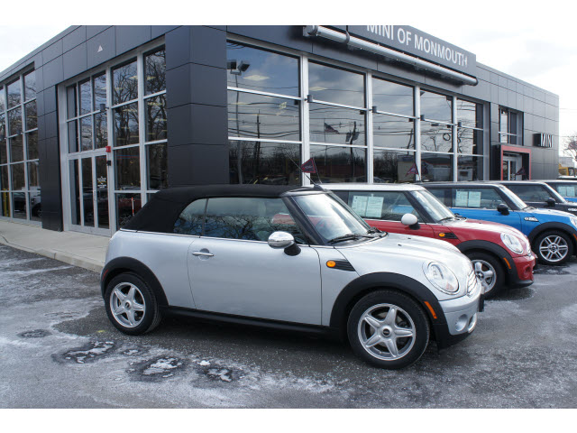 Mini Cooper Base Unspecified