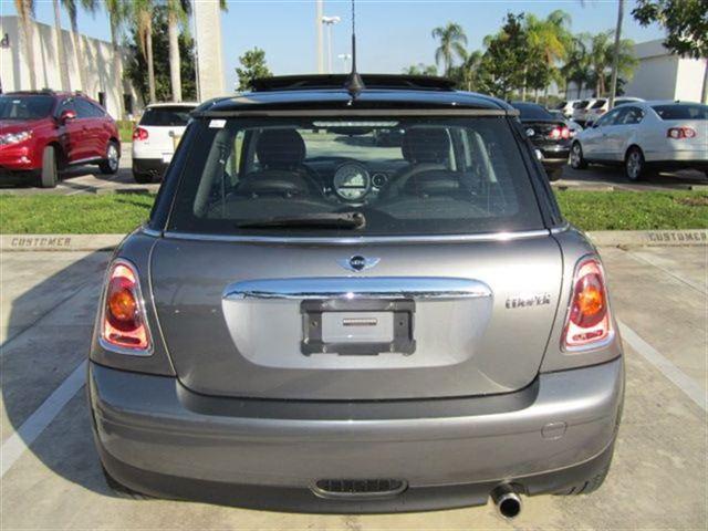 Mini Cooper 2010 photo 4