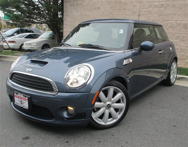 Mini Cooper 2010 photo 2