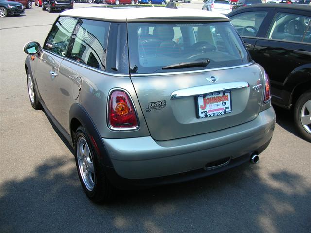 Mini Cooper 2010 photo 1