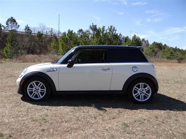 Mini Cooper 2011 photo 3