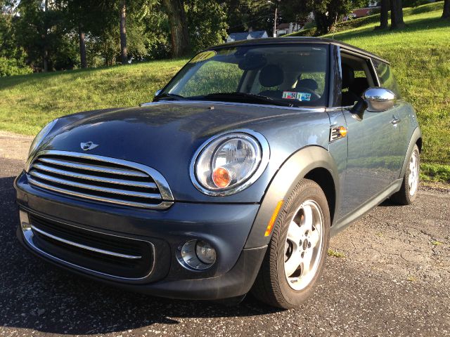 Mini Cooper 2011 photo 1