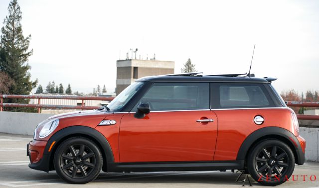 Mini Cooper 2011 photo 3