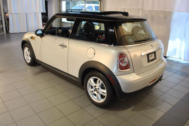 Mini Cooper 2012 photo 1