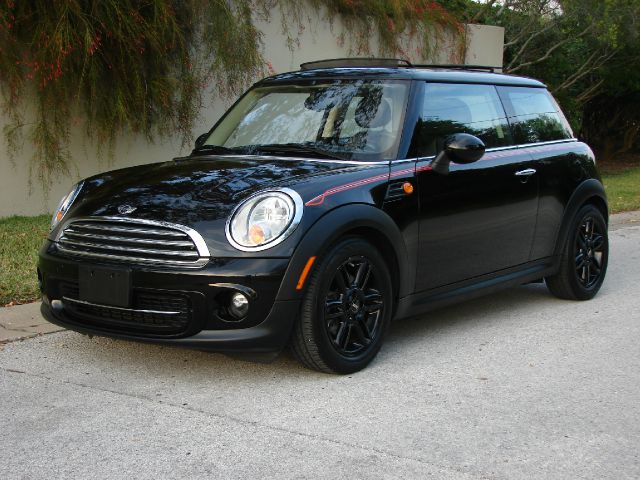 Mini Cooper 2012 photo 2