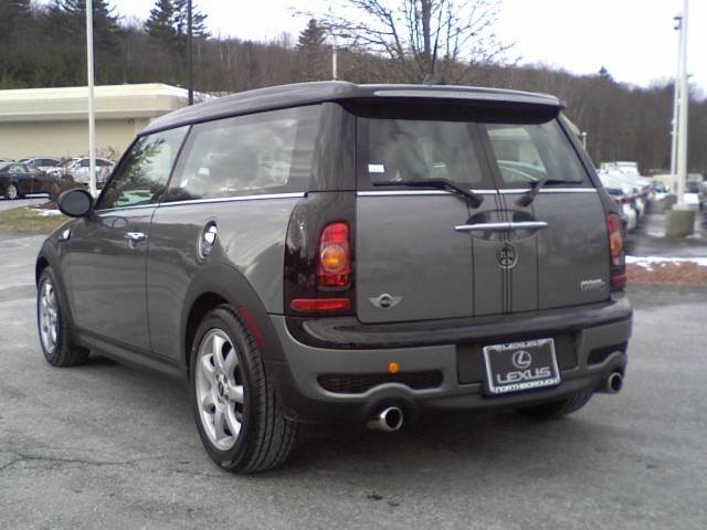 Mini Cooper Clubman 2010 photo 2