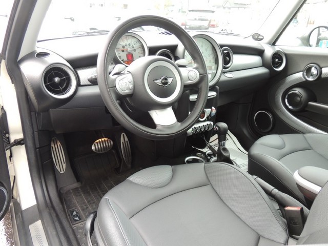 Mini Cooper Clubman 2010 photo 2