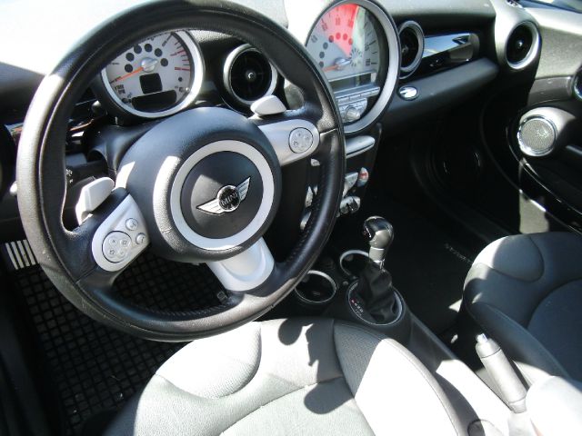 Mini Cooper Clubman 2010 photo 8