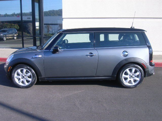 Mini Cooper Clubman 2010 photo 1