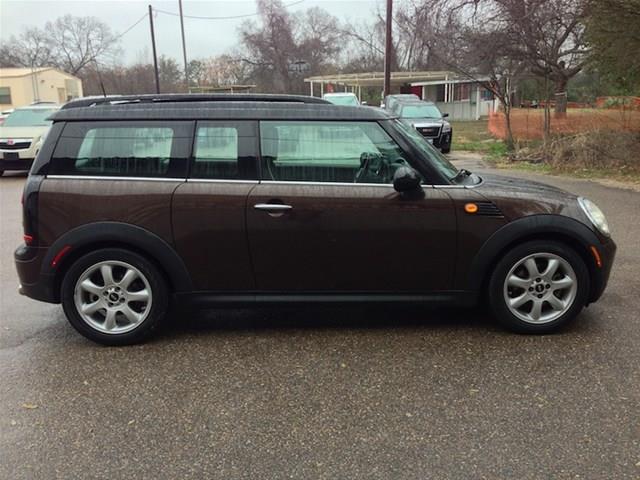 Mini Cooper Clubman 2010 photo 24