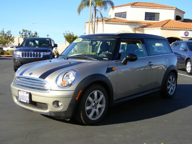 Mini Cooper Clubman 2010 photo 2