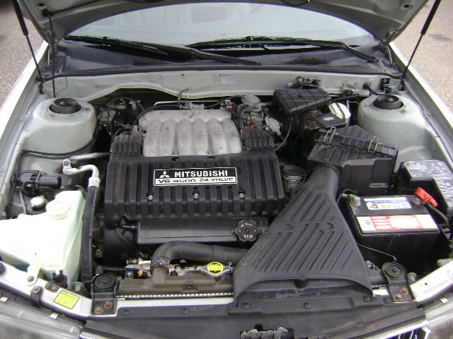 Mitsubishi Diamante 2002 photo 4