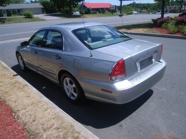 Mitsubishi Diamante 2002 photo 3