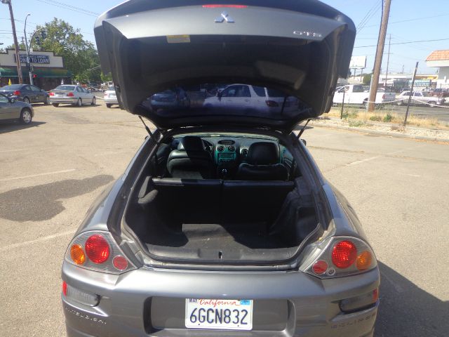 Mitsubishi Eclipse 2003 photo 2