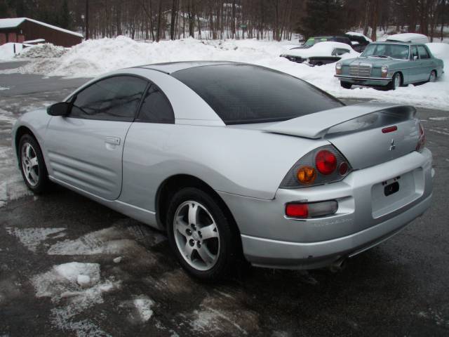 Mitsubishi Eclipse 2003 photo 2