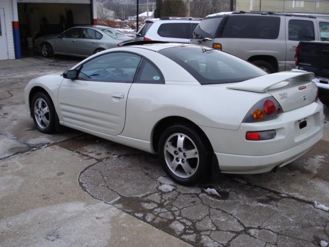 Mitsubishi Eclipse 2003 photo 2