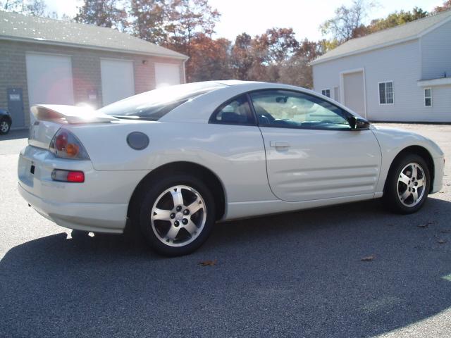 Mitsubishi Eclipse 2003 photo 2