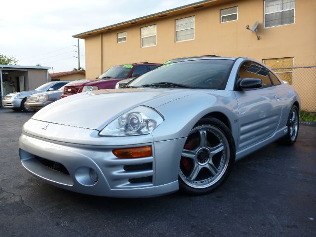 Mitsubishi Eclipse 2003 photo 2