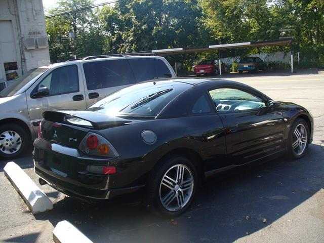 Mitsubishi Eclipse 2003 photo 2